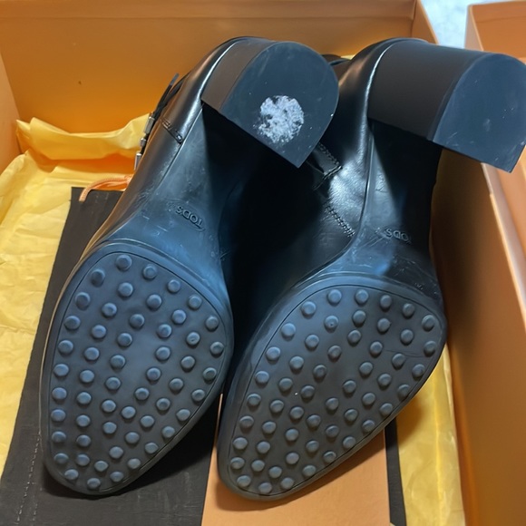 Tod’s Tronchetto Ankle Boots LIKE NEW !! in original box with shoe bag size 36.5 - Picture 8 of 9